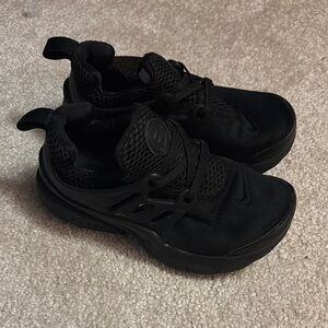 Nike Kids Black Sneakers